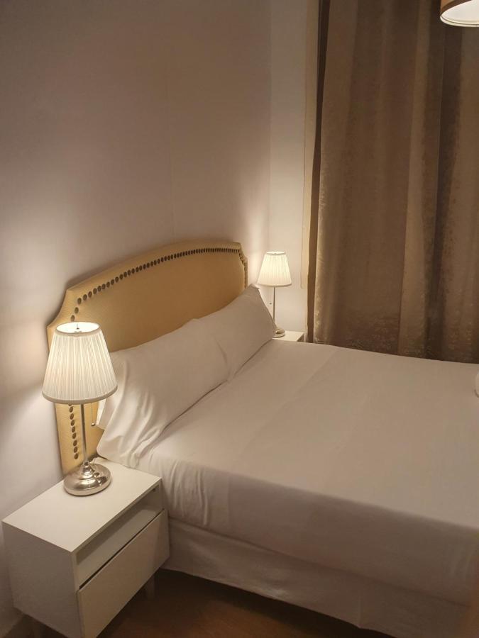 Le Petit Palue-Fuencarral Hotel Madrid Exterior photo