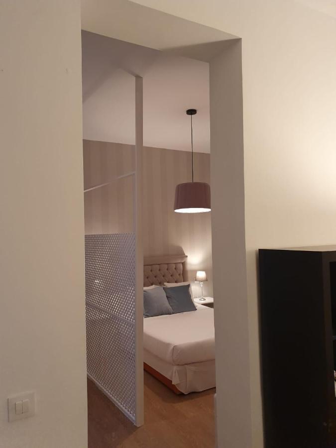 Le Petit Palue-Fuencarral Hotel Madrid Exterior photo