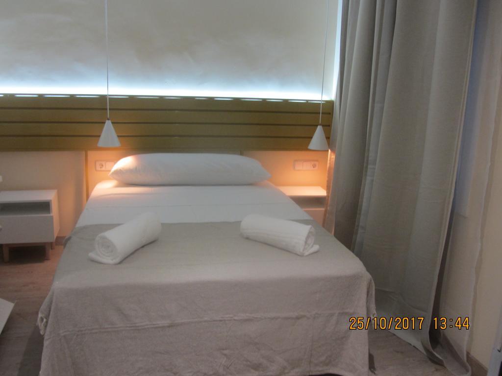 Le Petit Palue-Fuencarral Hotel Madrid Exterior photo