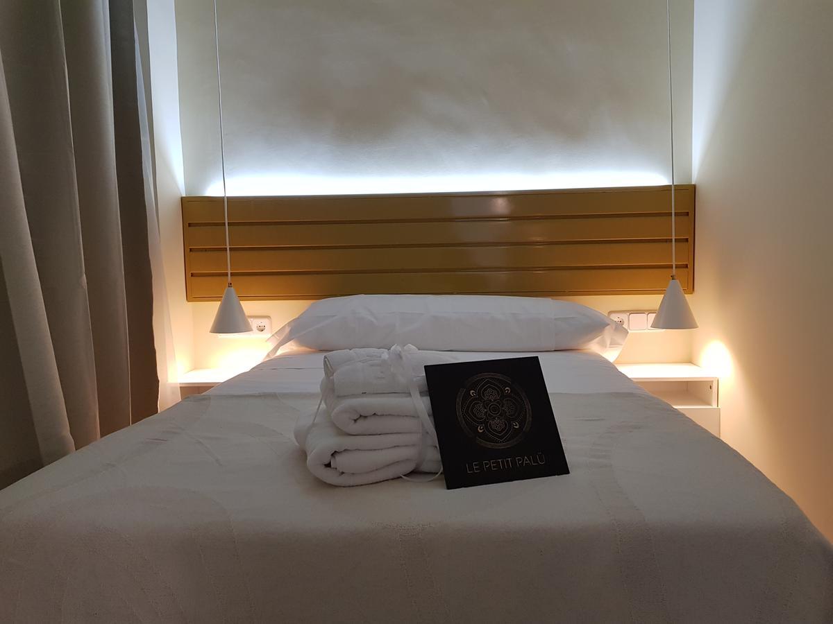 Le Petit Palue-Fuencarral Hotel Madrid Exterior photo